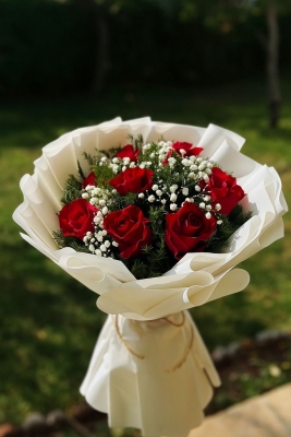 8 li kırmızı gül buketim